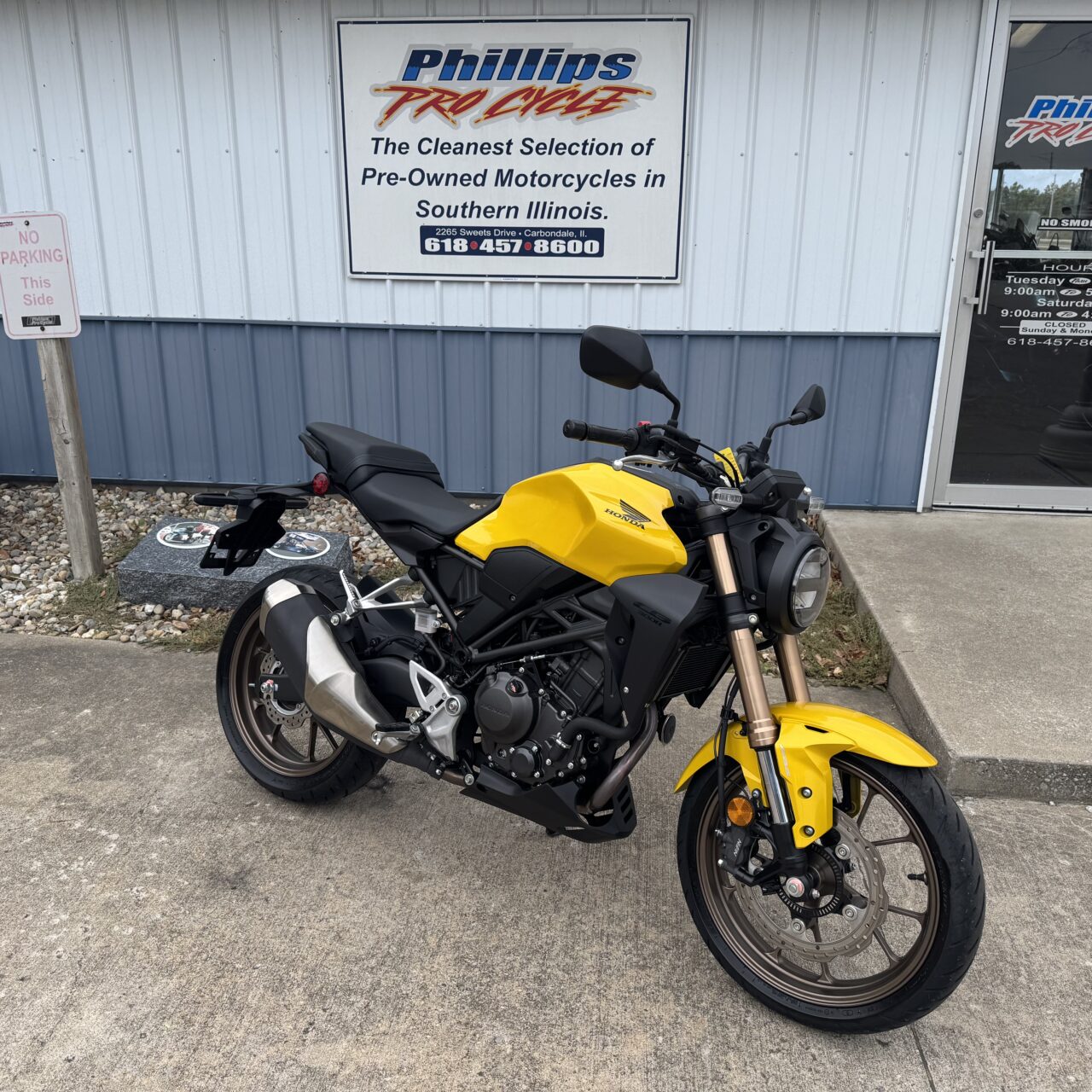 2024 Honda CB300R ABS – Like New with ONLY 485 Miles!